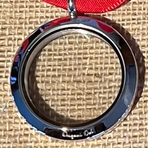 Silver Twist Locket w/Pink Enamel Face NEW - Picture 5 of 5